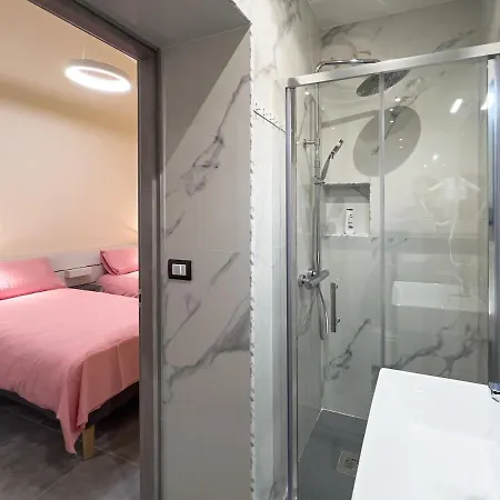 3 Bedroom With Private Bathroom Rome