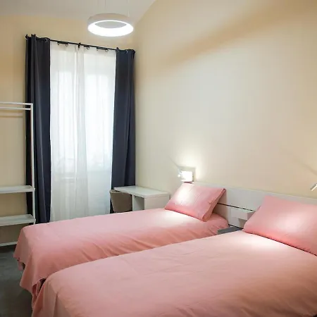 3 Bedroom With Private Bathroom Roma