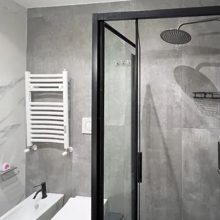 3 Bedroom With Private Bathroom Apartamento *
