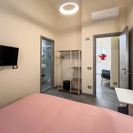 3 Bedroom With Private Bathroom * Roma